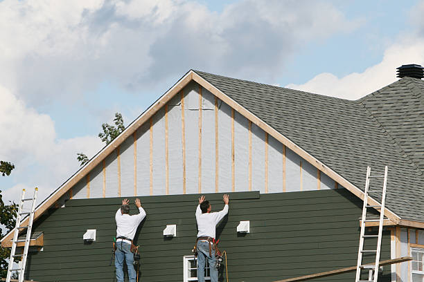 Professional Siding technician working in LaFayette, GA